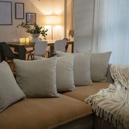 Вилла Amare Luxury Living Волос Экстерьер фото
